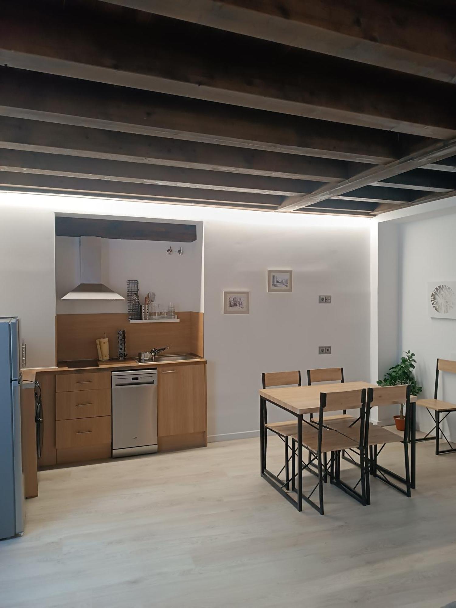 Apartamentos Turisticos Avila Puerta Del Puente 1-3 Exterior foto