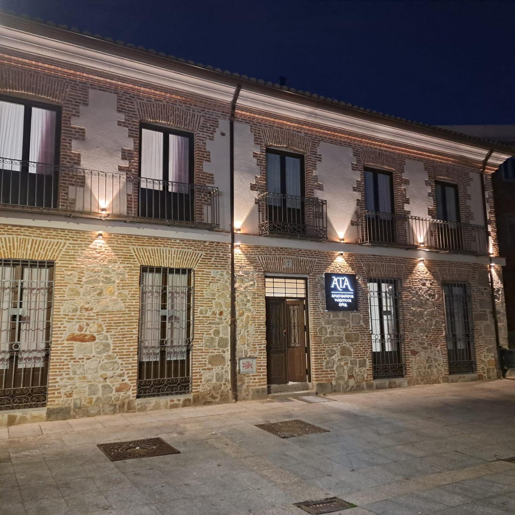 Apartamentos Turisticos Avila Puerta Del Puente 1-3 Exterior foto